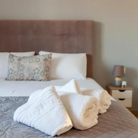 Stelianas House Floor With Private Jacuzzi 아파트 리가리아