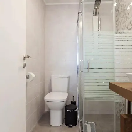 Stelianas House Floor With Private Jacuzzi 아파트 리가리아
